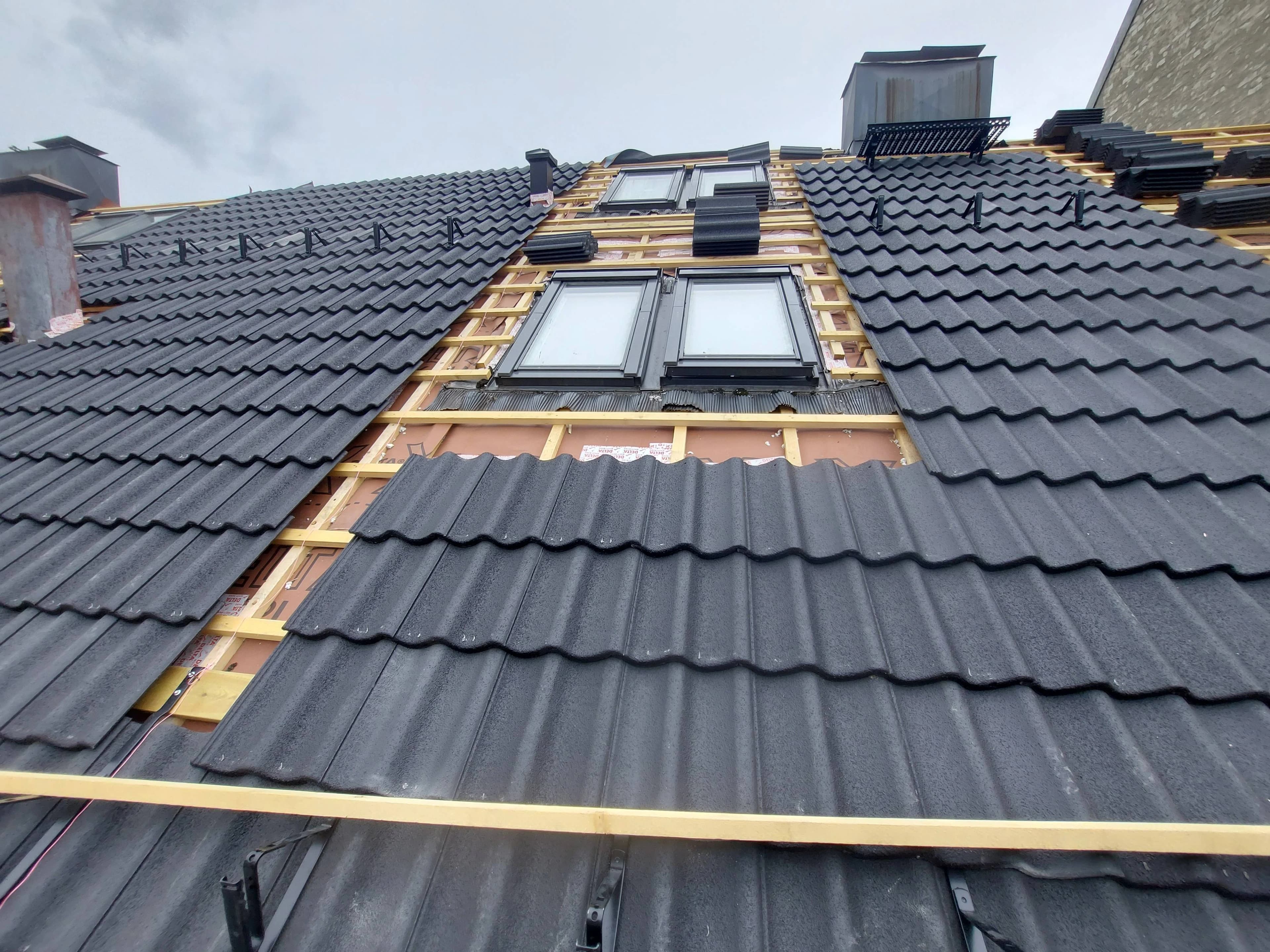 Velux takvindu montert på bygård i Trondheim